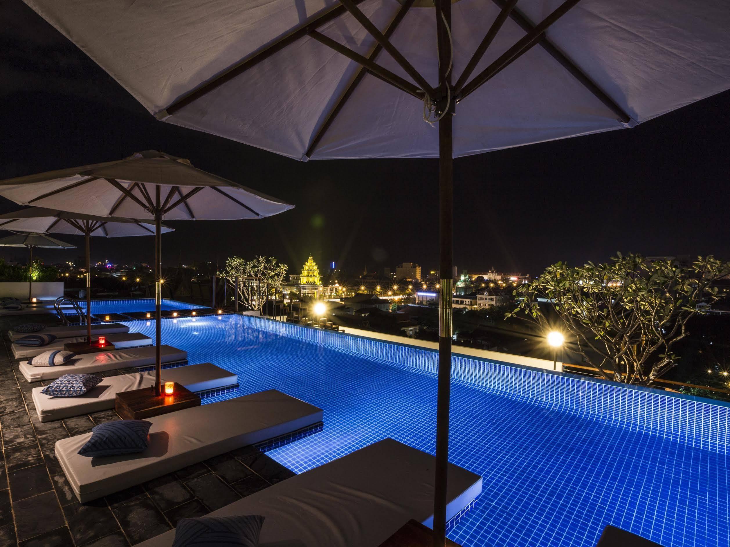 Patio Hotel & Urban Resort Phnom Penh Exterior foto